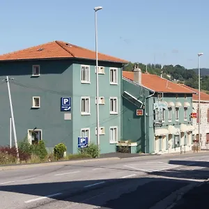 https://relais-du-val-vert.hotels-rhonealpes.com